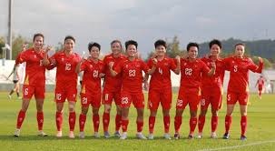 亚洲羽球混合团体赛｜球员展现高度团队精神 佐根特兰满意首日训练